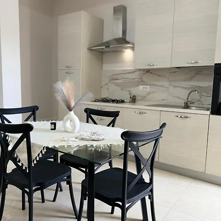 La Stella Dei Venti 恩佩多克莱港